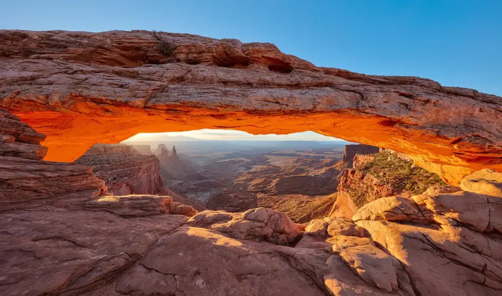 Mesa Arch at sunrise in Canyonlands National Park